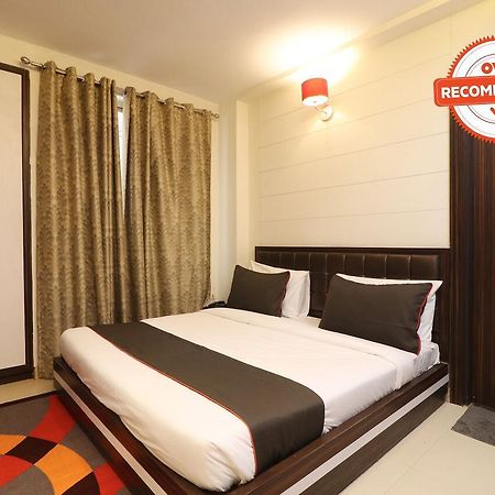Collection O 45990 Premiere Villa Kakarmatha Экстерьер фото