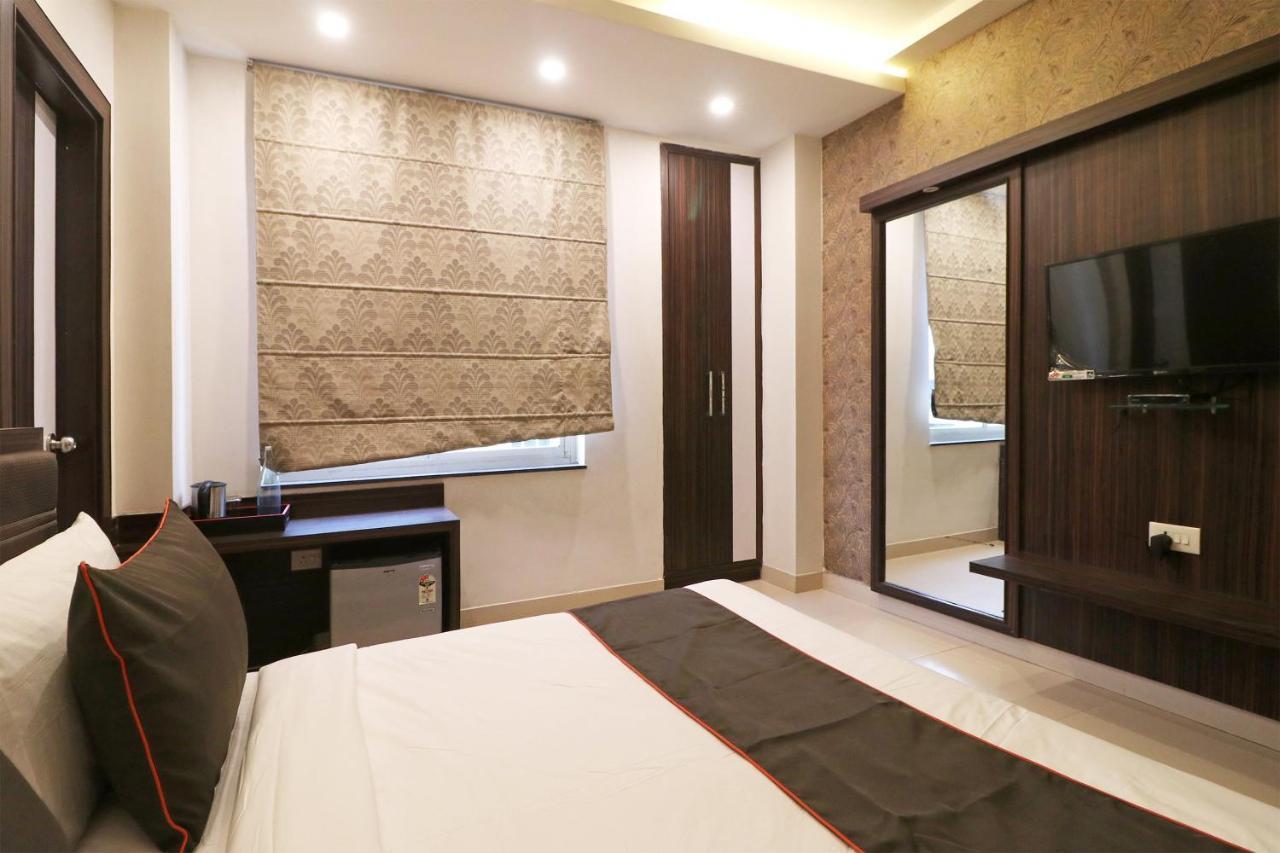 Collection O 45990 Premiere Villa Kakarmatha Экстерьер фото